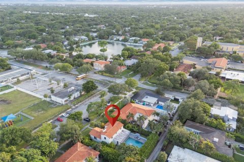 House in Miami Shores, Florida 3 bedrooms, 217.11 sq.m. № 1854987 - photo 9
