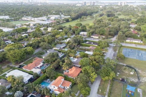 House in Miami Shores, Florida 3 bedrooms, 217.11 sq.m. № 1854987 - photo 10