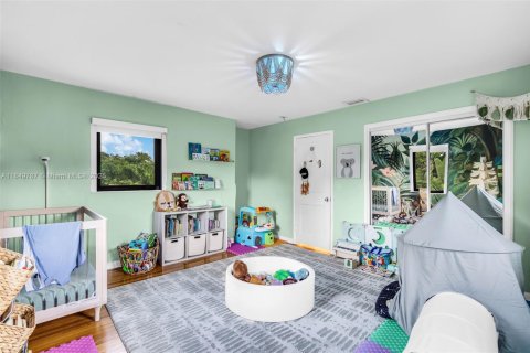 House in Miami Shores, Florida 3 bedrooms, 217.11 sq.m. № 1854987 - photo 3