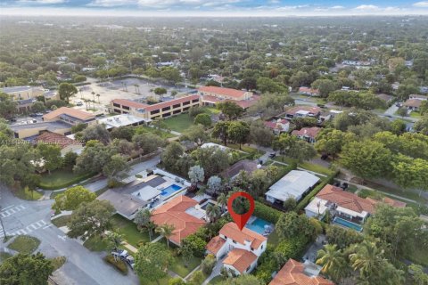 House in Miami Shores, Florida 3 bedrooms, 217.11 sq.m. № 1854987 - photo 11