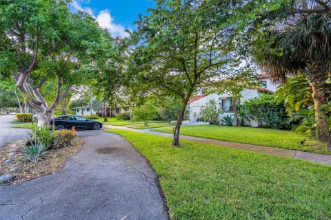House in Miami Shores, Florida 3 bedrooms, 217.11 sq.m. № 1854987 - photo 6