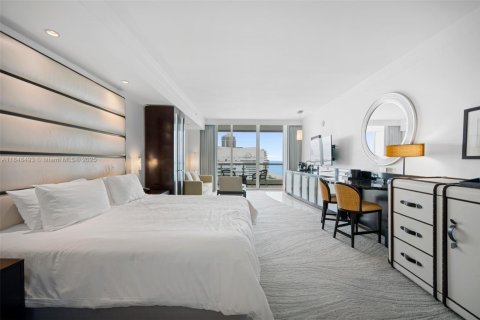 Condominio en venta en Miami Beach, Florida, 50.54 m2 № 1936428 - foto 12