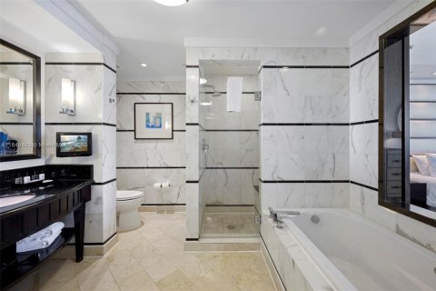 Condominio en venta en Miami Beach, Florida, 50.54 m2 № 1936428 - foto 24