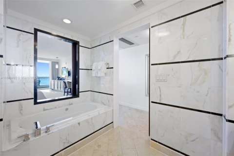 Condominio en venta en Miami Beach, Florida, 50.54 m2 № 1936428 - foto 22