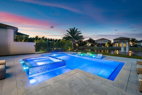 Villa ou maison à vendre à Delray Beach, Floride: 5 chambres, 486.16 m2 № 925212 - photo 1