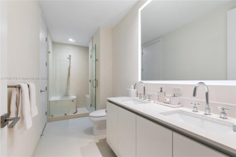 Condo in Miami, Florida, 2 bedrooms  № 1655932 - photo 19