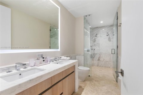 Condo in Miami, Florida, 2 bedrooms  № 1655932 - photo 18