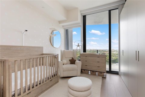 Condo in Miami, Florida, 2 bedrooms  № 1655932 - photo 17