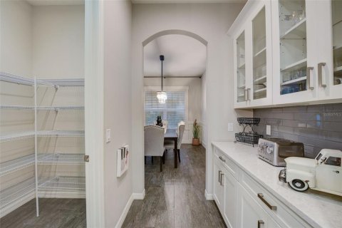 Купить виллу или дом в Сарасота, Флорида 11 комнат, 421.03м2, № 1663163 - фото 6