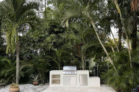 House in West Palm Beach, Florida 3 bedrooms, 141.3 sq.m. № 998470