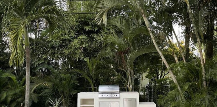 House in West Palm Beach, Florida 3 bedrooms, 141.3 sq.m. № 998470