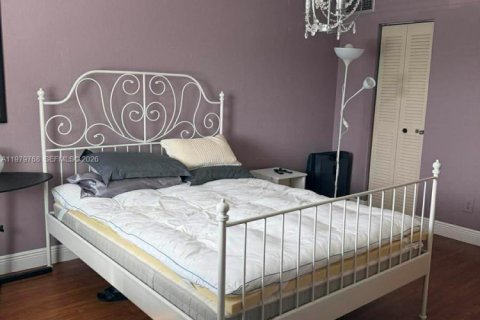 Adosado en venta en Miami, Florida, 3 dormitorios, 128.02 m2 № 2044055 - foto 12