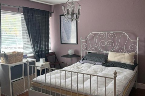 Adosado en venta en Miami, Florida, 3 dormitorios, 128.02 m2 № 2044055 - foto 13