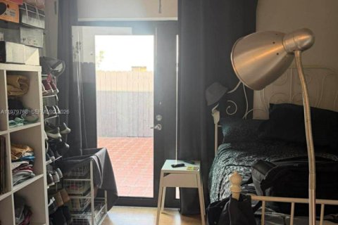 Adosado en venta en Miami, Florida, 3 dormitorios, 128.02 m2 № 2044055 - foto 21