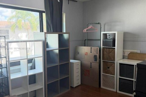 Adosado en venta en Miami, Florida, 3 dormitorios, 128.02 m2 № 2044055 - foto 17