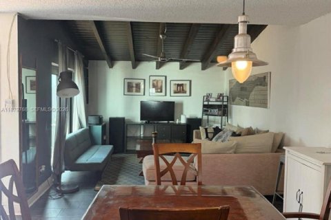 Adosado en venta en Miami, Florida, 3 dormitorios, 128.02 m2 № 2044055 - foto 7