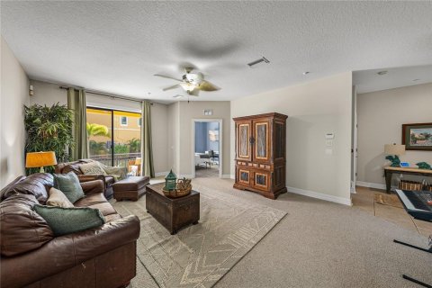 Townhouse in Apollo Beach, Florida 5 bedrooms, 299.33 sq.m. № 2091885 - photo 20