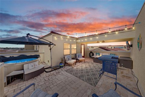 Townhouse in Apollo Beach, Florida 5 bedrooms, 299.33 sq.m. № 2091885 - photo 5