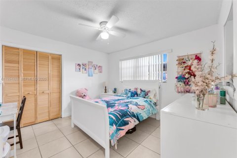 Купить коммерческую недвижимость в Майами, Флорида 230.4м2, № 2062826 - фото 18