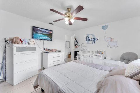 Купить коммерческую недвижимость в Майами, Флорида 230.4м2, № 2062826 - фото 22