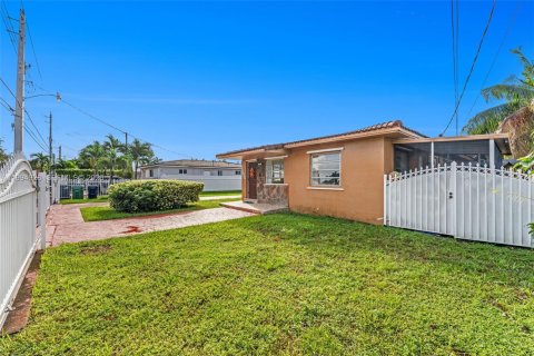 Купить коммерческую недвижимость в Майами, Флорида 230.4м2, № 2062826 - фото 29