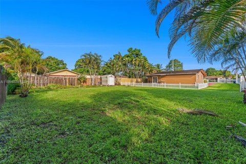 Купить коммерческую недвижимость в Майами, Флорида 230.4м2, № 2062826 - фото 26