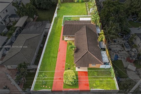 Купить коммерческую недвижимость в Майами, Флорида 230.4м2, № 2062826 - фото 30