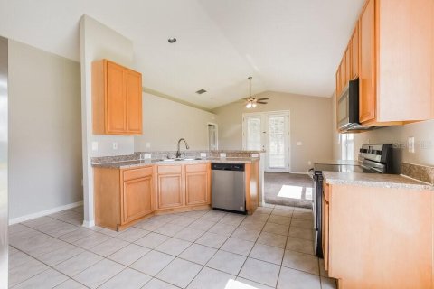 House in Orlando, Florida 3 bedrooms, 158.58 sq.m. № 1914503 - photo 6