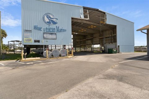 Propiedad comercial en venta en Hernando Beach, Florida, 603.86 m2 № 2138260 - foto 5
