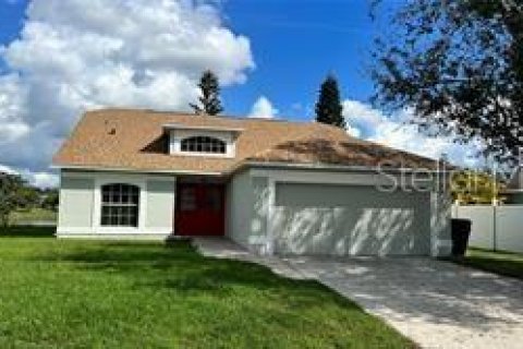 Casa en alquiler en Kissimmee, Florida, 3 dormitorios, 150.41 m2 № 1827846 - foto 1
