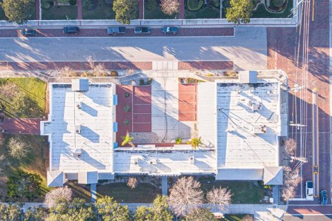 Commercial property in Largo, Florida 1011.61 sq.m. № 2109083 - photo 8