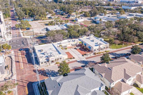 Propiedad comercial en Largo, Florida 1011.61 m2 № 2109083