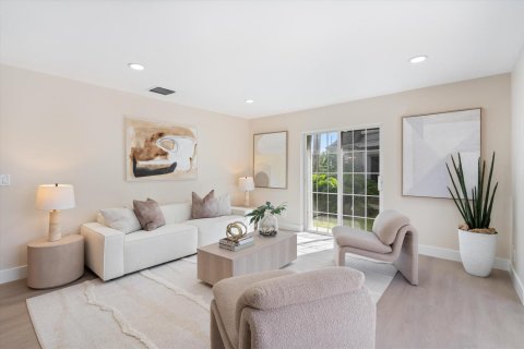 Touwnhouse à vendre à Palm Beach Gardens, Floride: 3 chambres, 171.68 m2 № 2439298 - photo 6