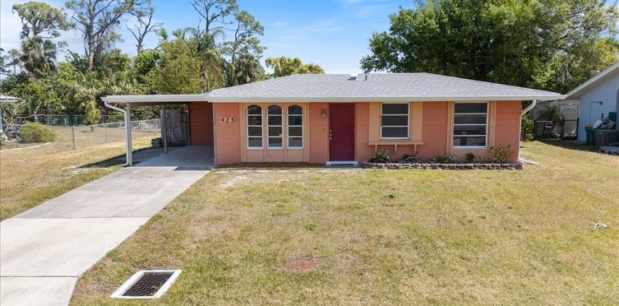 House in Port Charlotte, Florida 2 bedrooms, 117.15 sq.m. № 1602874