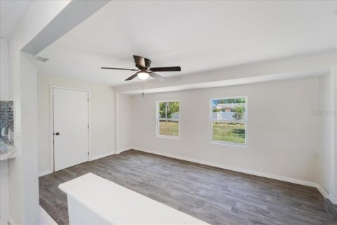 House in Port Charlotte, Florida 2 bedrooms, 117.15 sq.m. № 1602874 - photo 12
