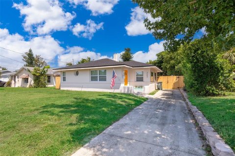 Casa en Daytona Beach, Florida 2 dormitorios, 79.06 m2 № 2371719