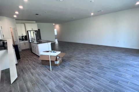 Casa en alquiler en Davenport, Florida, 5 dormitorios, 306.67 m2 № 1912502 - foto 3