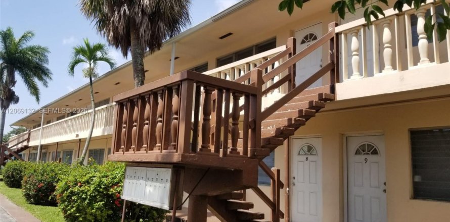 Condo à Hallandale Beach, Floride, 1 chambre  № 2293838