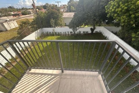 Casa en alquiler en Fort Lauderdale, Florida, 3 dormitorios, 153.29 m2 № 2057835 - foto 22