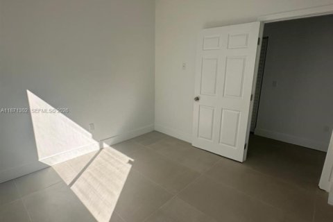 Casa en alquiler en Fort Lauderdale, Florida, 3 dormitorios, 153.29 m2 № 2057835 - foto 24