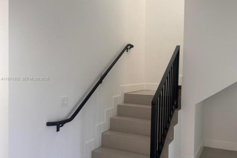 Casa en alquiler en Fort Lauderdale, Florida, 3 dormitorios, 153.29 m2 № 2057835 - foto 18