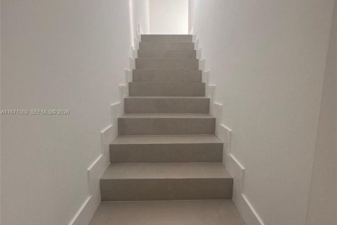 Casa en alquiler en Fort Lauderdale, Florida, 3 dormitorios, 153.29 m2 № 2057835 - foto 16