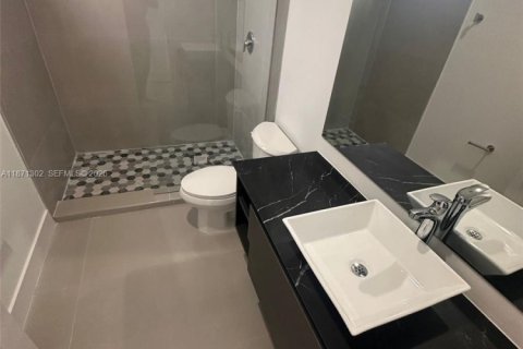 Casa en alquiler en Fort Lauderdale, Florida, 3 dormitorios, 153.29 m2 № 2057835 - foto 13