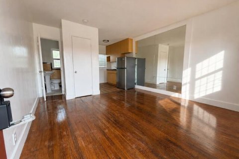 Apartment in Hollywood, Florida 3 rooms, 27.87 sq.m. № 2083396