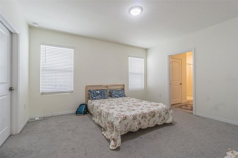 House in San Antonio, Florida 4 bedrooms, 209.96 sq.m. № 1826507 - photo 27