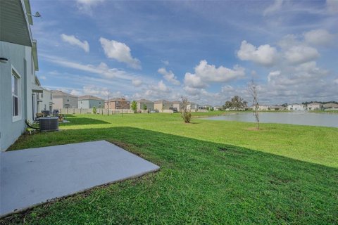 House in San Antonio, Florida 4 bedrooms, 209.96 sq.m. № 1826507 - photo 10