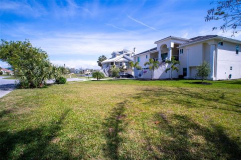 Terreno en venta en Tarpon Springs, Florida № 1597996 - foto 28