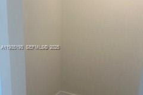 Copropriété à vendre à Miami, Floride: 2 chambres, 121.89 m2 № 1993464 - photo 5