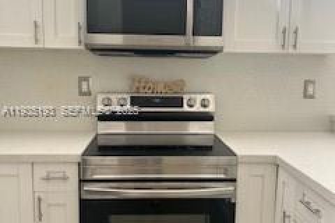 Copropriété à vendre à Miami, Floride: 2 chambres, 121.89 m2 № 1993464 - photo 12