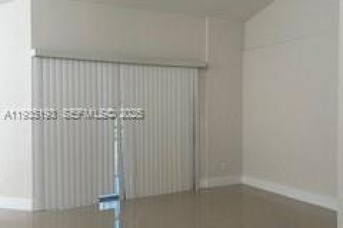 Copropriété à vendre à Miami, Floride: 2 chambres, 121.89 m2 № 1993464 - photo 14